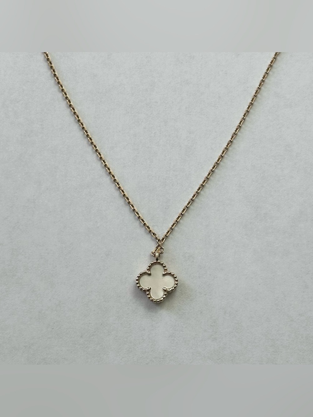 Van Cleef & Arpels Sweet Alhambra Pendant Necklace 18K YG Mother Of Pearl MOP - Picture 2 of 5